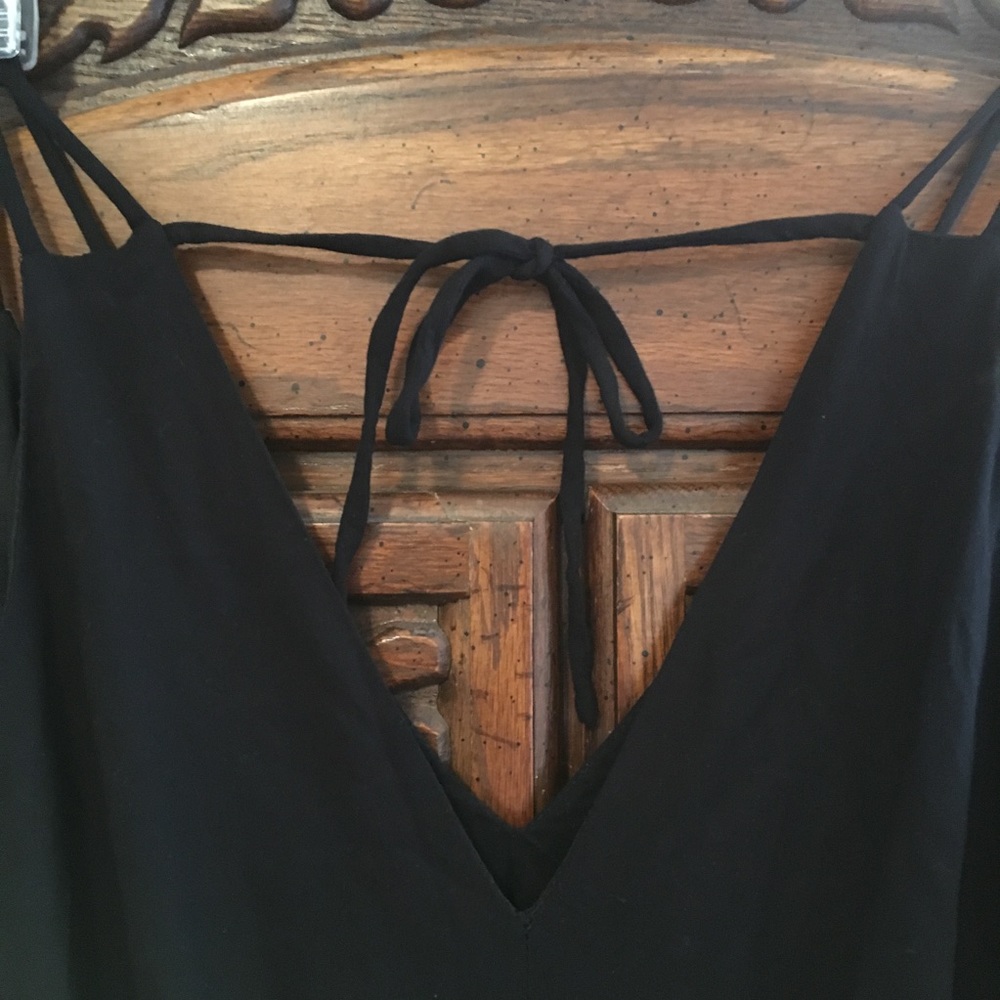 Black romper with white stitched embellishment - Picture 7 of 7